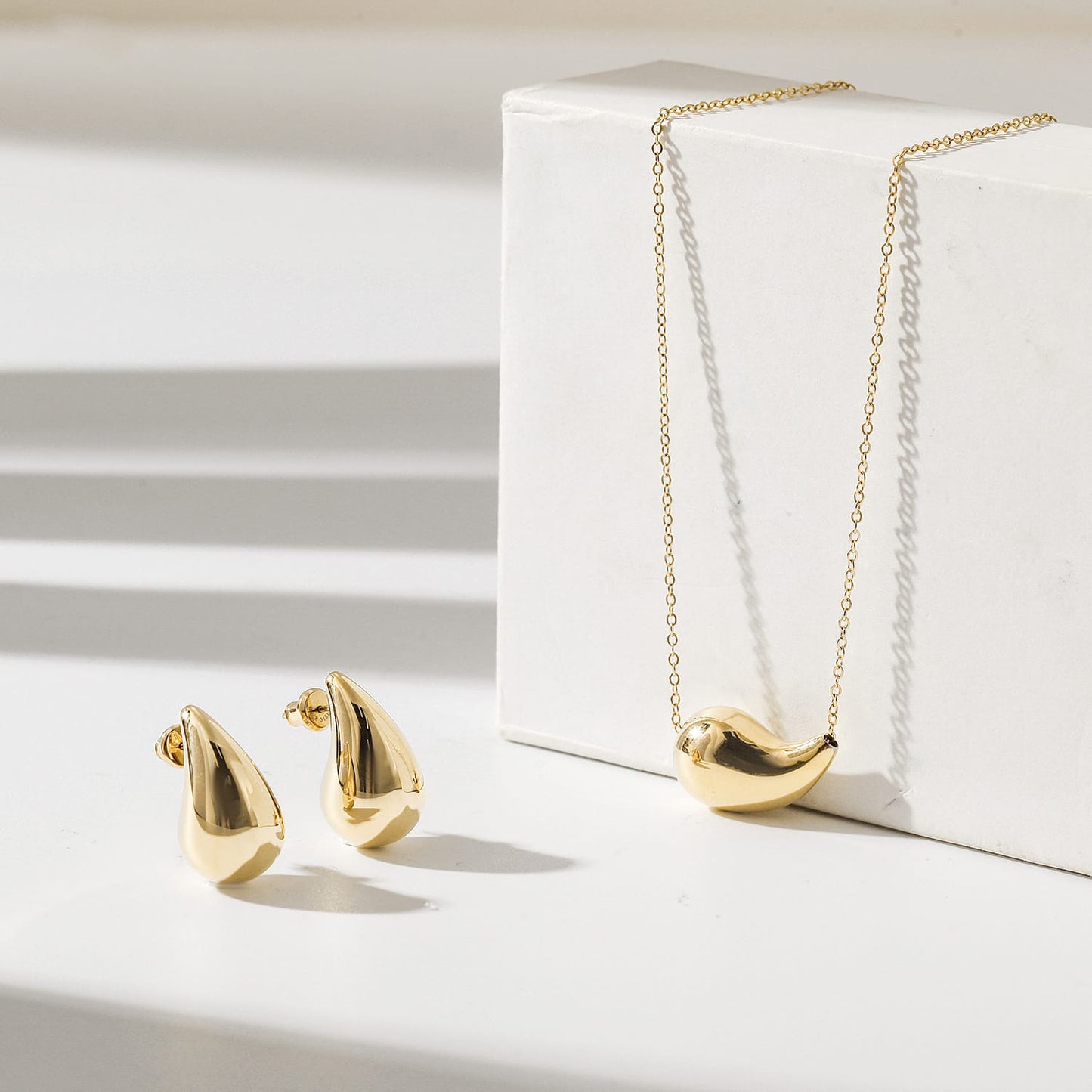 Drop Necklace