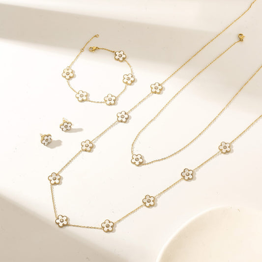 White Daisy Collection